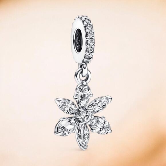 Pandora Sparkling Herbarium Cluster Dangle Charm - Picture 1 of 3
